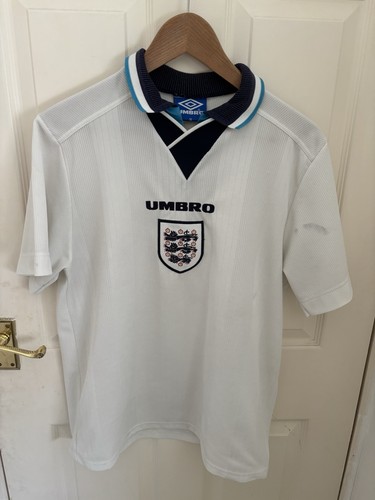 Authentic vintage umbro - authentic,