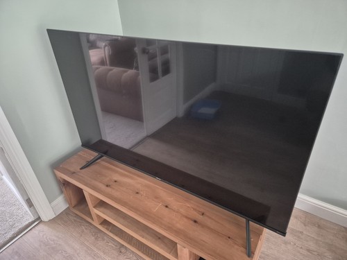Hisense 55in smart - tv, small