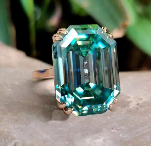 Blue diamond ring with - ct,