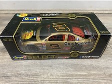 Dale Earnhardt #3 Goodwrench Bass Pro Shop 1:24 Model 1998 Revell NASCAR