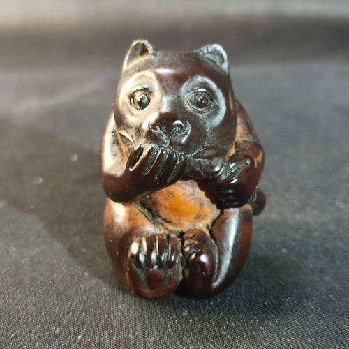 Netsuke bear edo carving - bear,