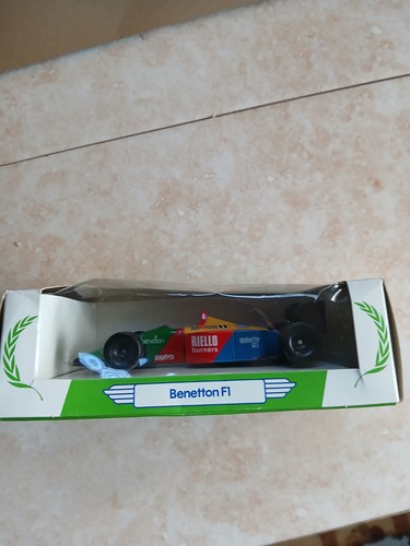 Corgi mobil performance car - corgi,