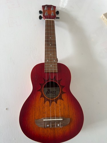 Winzz soprano ukulele red - 21",