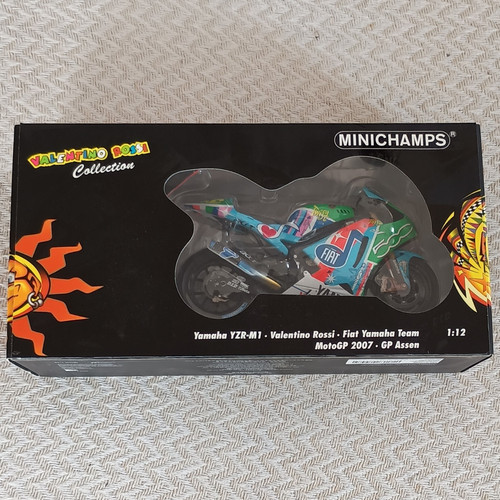 Minichamps valentino - minichamps, 1:12