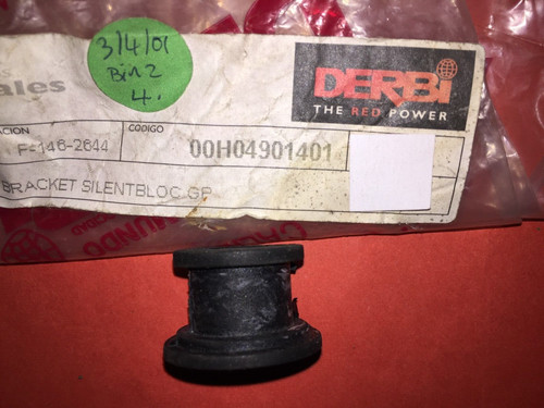 Derbi gpr50 footrest - 97-08,
