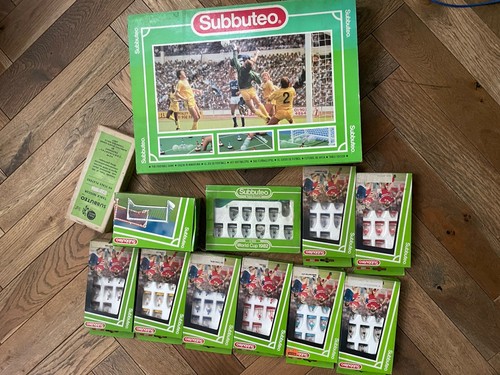 Subbuteo football game bundle - football,