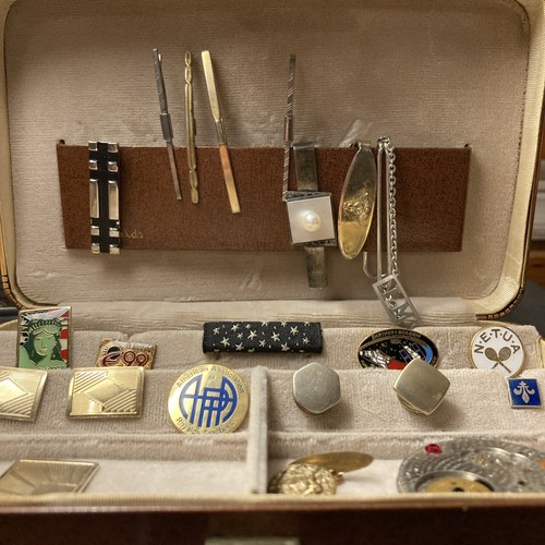 Vintage jewelry box full - vintage, of