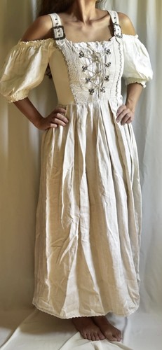 Vintage cottagecore costume