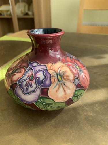 Moorcroft pansy pattern vase - ,