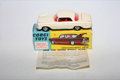 Corgi mercedes benz 220 - ,