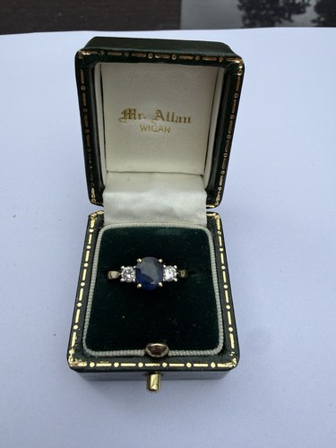 18ct yellow gold oval blue - yellow,