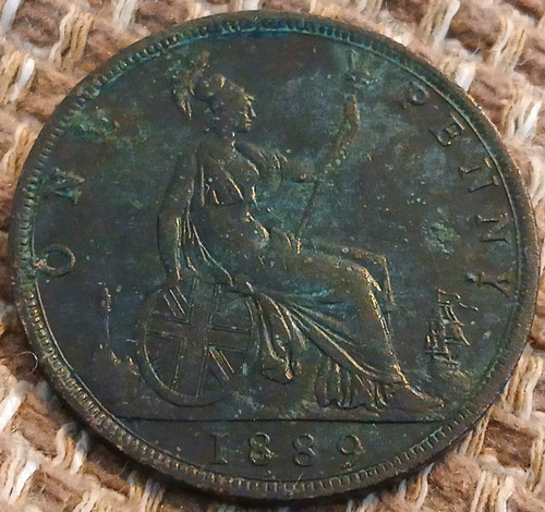 1889 victorian bun - 1889, bun/young