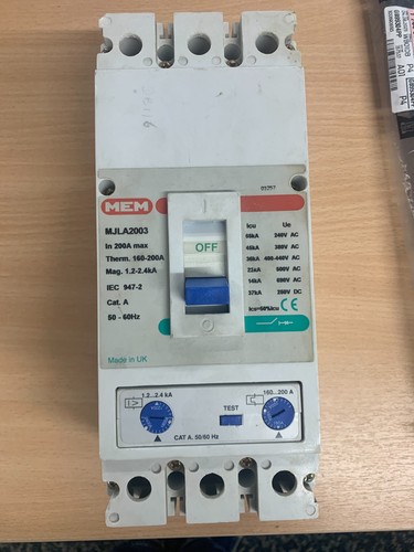 Mem mccb 320 amp - mccb, pole