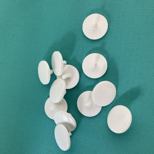 White flat shiny round - 12,