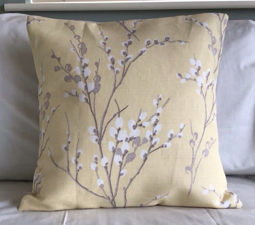 Laura ashley 18x18in cushion - laura,