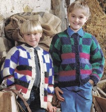 BABIES~TODDLERS~CHILDS JACKETS~CHUNKY KNITTING PATTERN SIZE 22"-30" (E34)