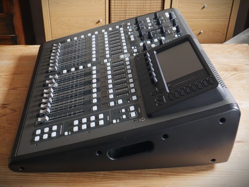 Behringer x32 compact digital - compact,