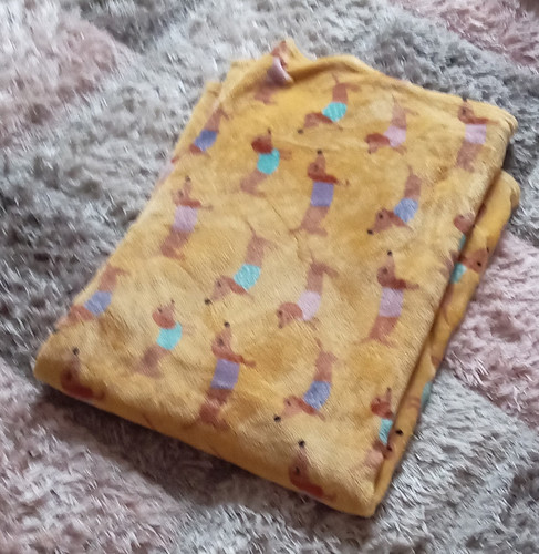 Soft large 100 polyester - large,