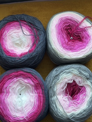 Bundle hobbii yarn 4xcakes - bundle,