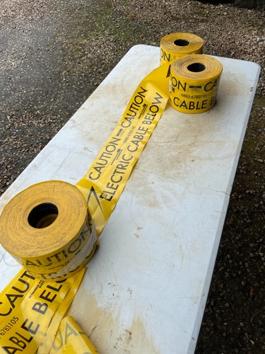 Caution electric cable - x,