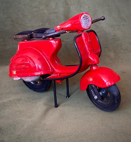 Vespa metal model - vespa,