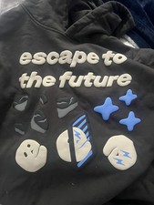 Broken Planet Hoodie "Escape