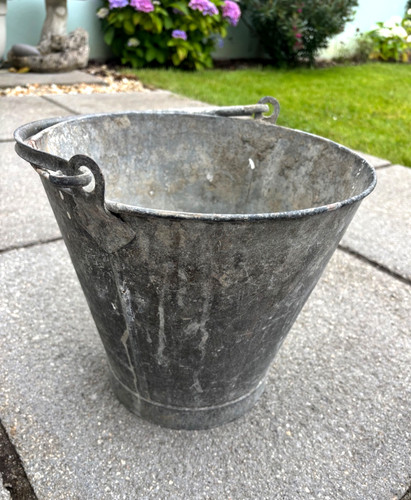 Galvanised steel bucket - galvanised,