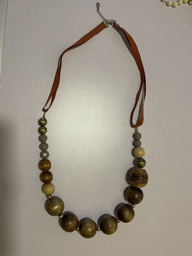 Wooden chunky beaded necklace