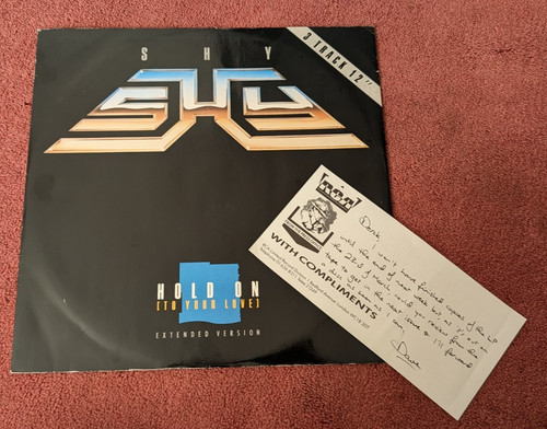 Shy hold - shy,