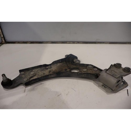 Front lower suspension arm - front,