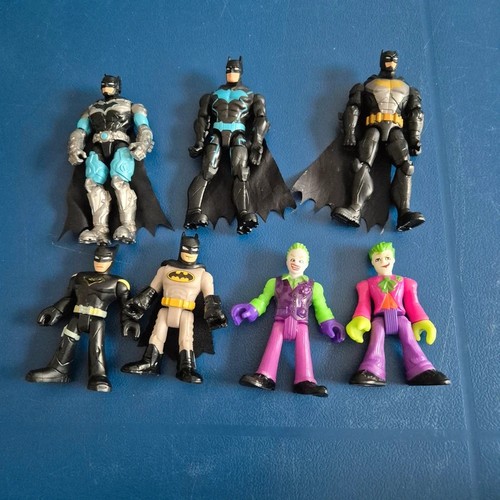 Batman joker small figure - /,