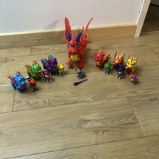 Paw Patrol Rescue Knights Dragons Full Set with Sparks and Clew Action Figures