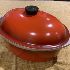 Club Pans Oval  Stock Pot With High Domed Lid Red 12” Wide