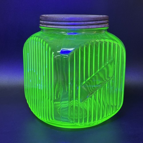 Vintage green uranium - vintage, glass