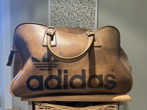 Vintage 1970s adidas - vintage,