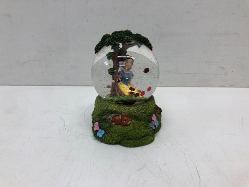 Snow white globe - snow,