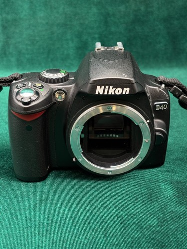 Nikon d40 1mp digital - nikon,