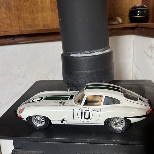 Burago self die cast model - cast,