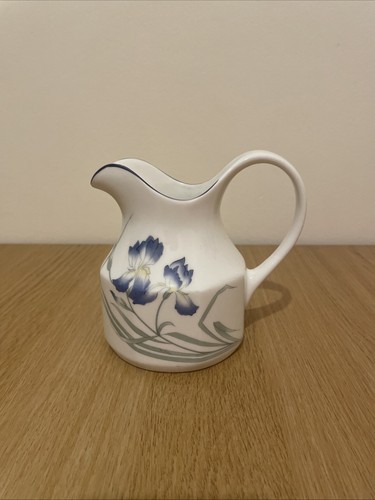 Royal doulton minerva - royal, jug
