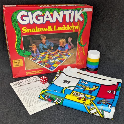 Gigantik snakes and ladders - gigantik,