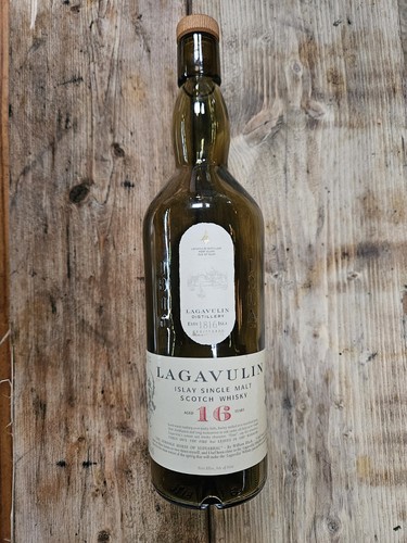 Lagavulin islay single malt - single,
