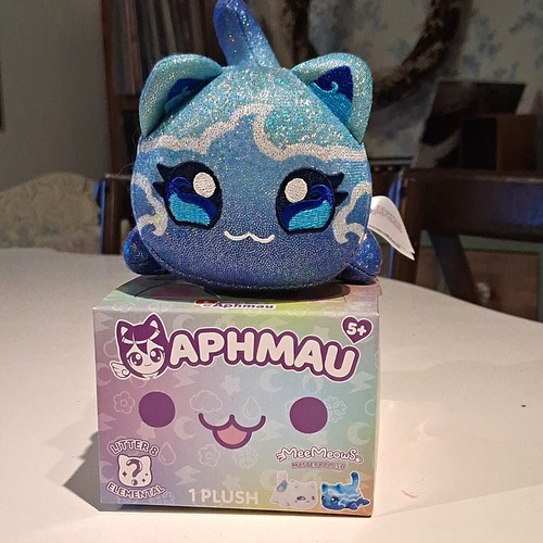 Aphmau meemeows mystery plush - meemeows,
