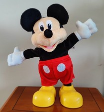 Disney Sing & Giggle Mickey