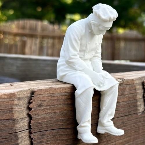 Sad chef edge sitter - sad,