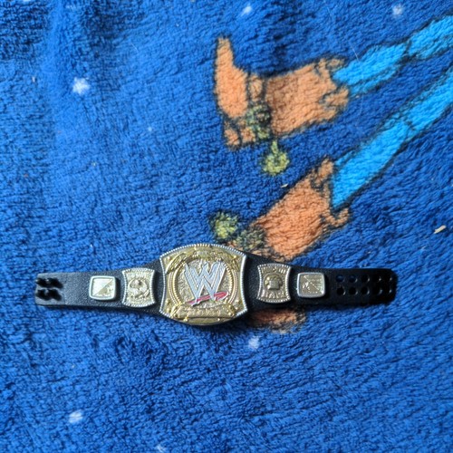 Wwe championship spinner belt - championship,