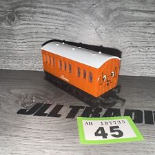 Hornby Thomas and Friends R110 Annie Coach Thomas the Tank Engine Multiple Avail