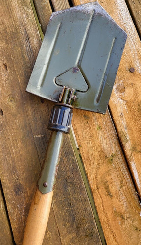 Military folding shovel - us,