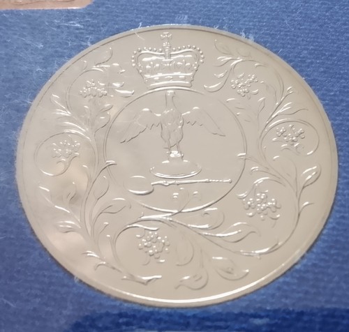 The royal mint 1977 queen - the,