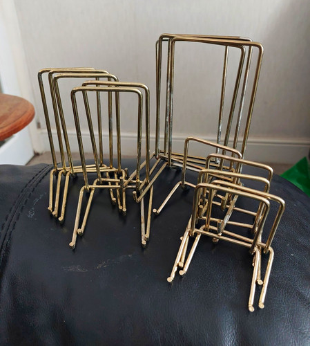 Metal wire display - metal, easel