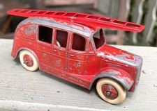 DINKY TOY PRE WAR  FIRE ENGINE- No 25h - FIRST ISSUE